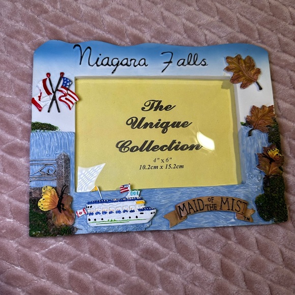 Picture frame - Picture 2 of 7